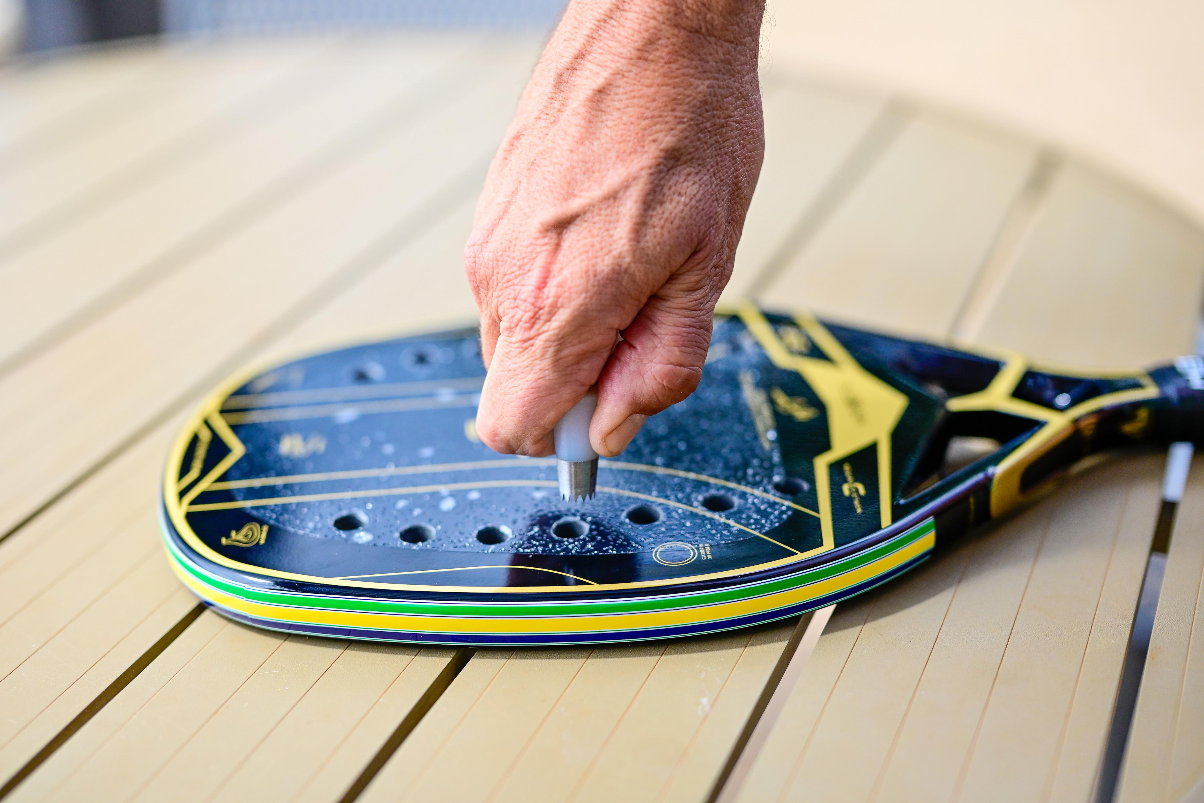 Raquete customização furo perfuração #1